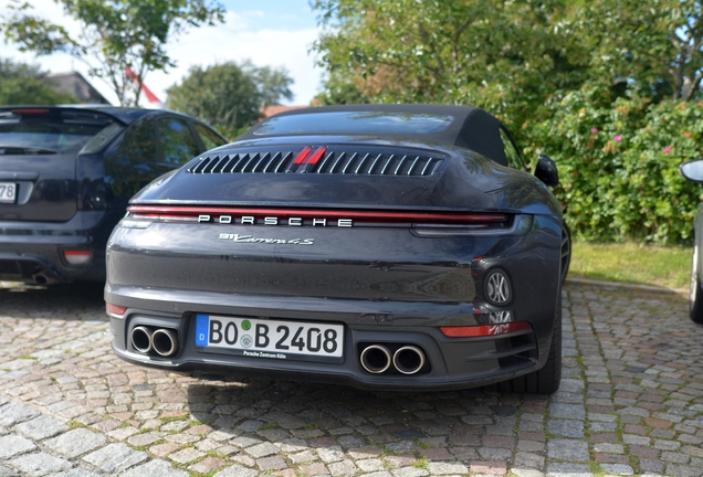 Porsche 992 Carrera 4S Cabriolet