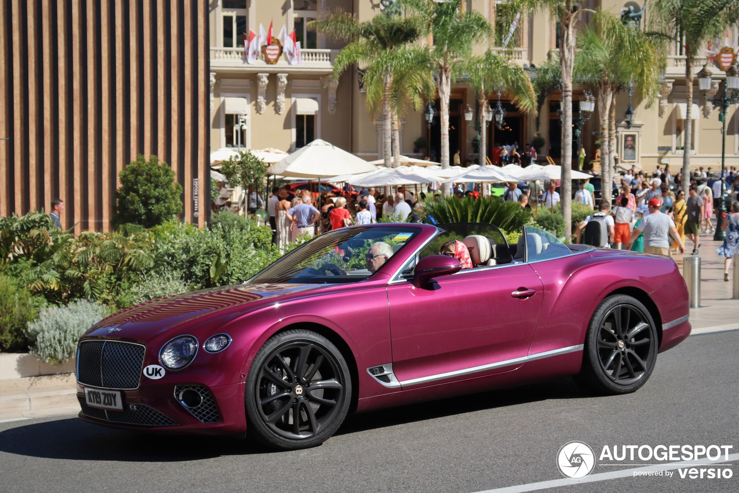 Bentley Continental GTC 2019