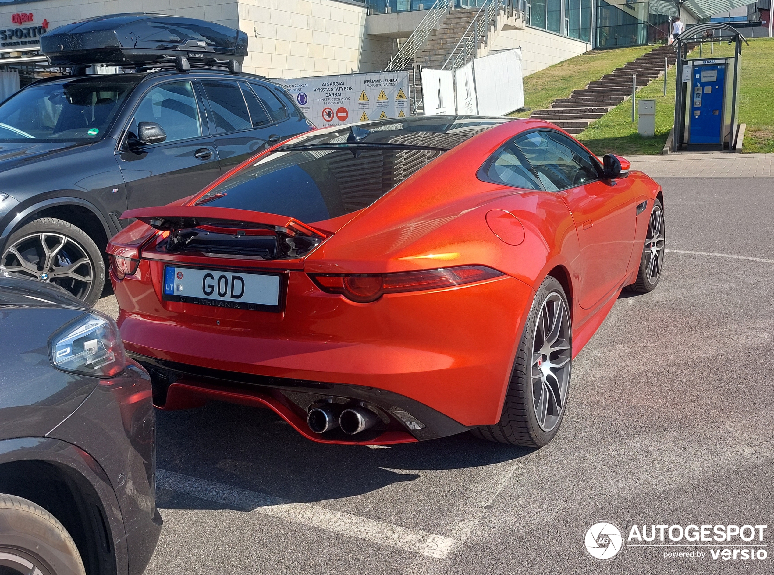 Jaguar F-TYPE R Coupé 2017