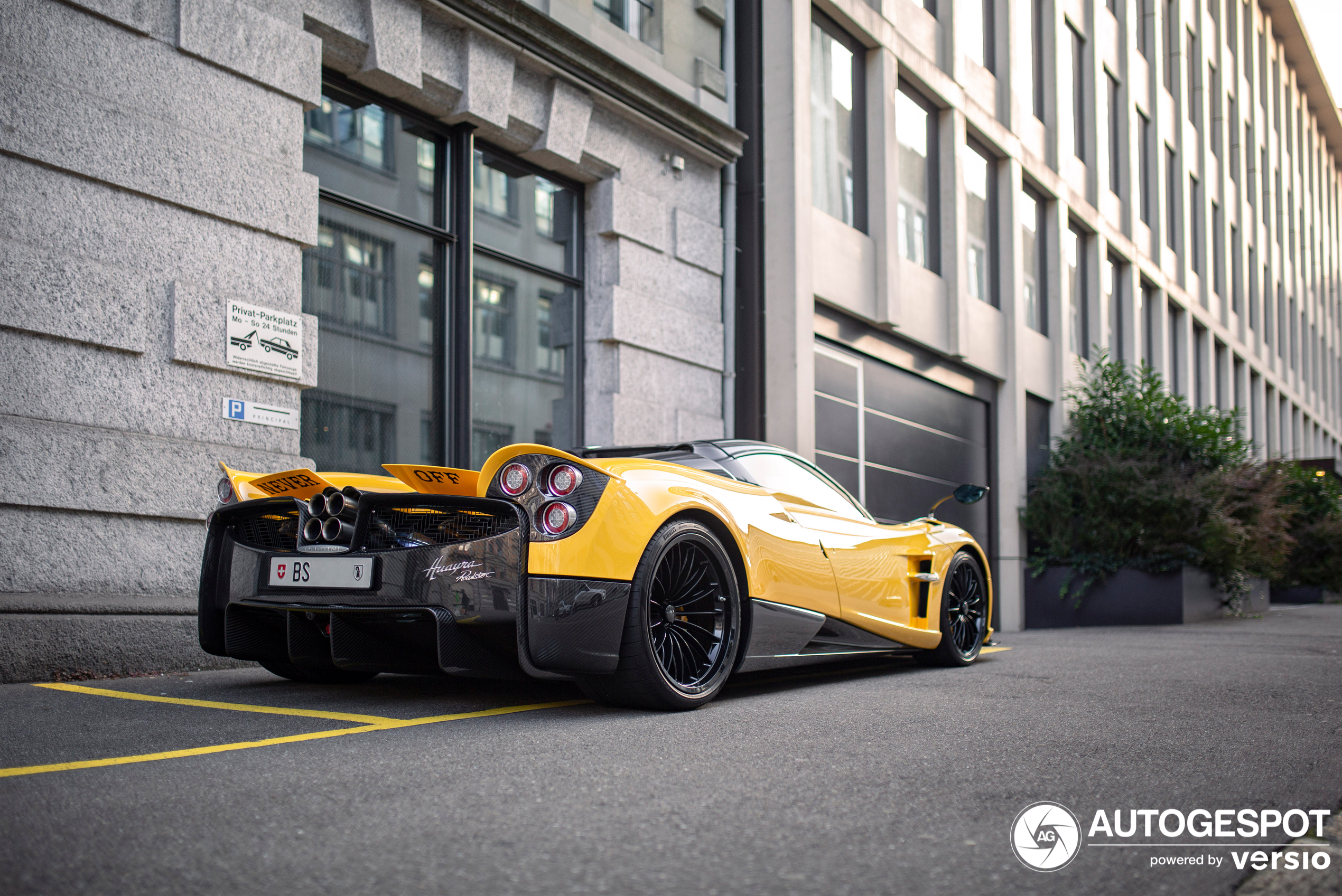 A yellow Huayra Roadster shows up in Zürich