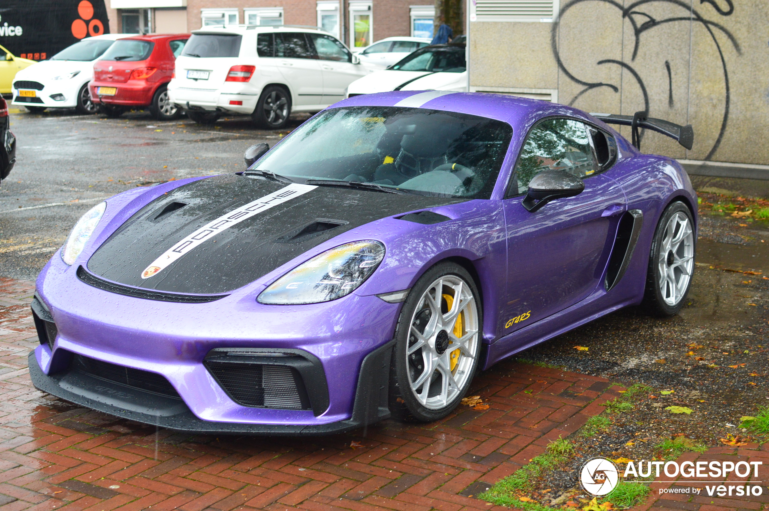 A stunning color on this GT4 RS