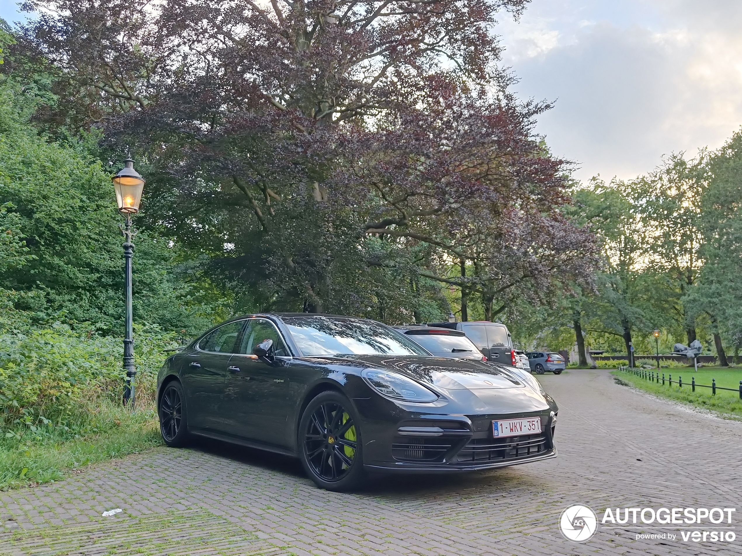 Porsche 971 Panamera Turbo S E-Hybrid