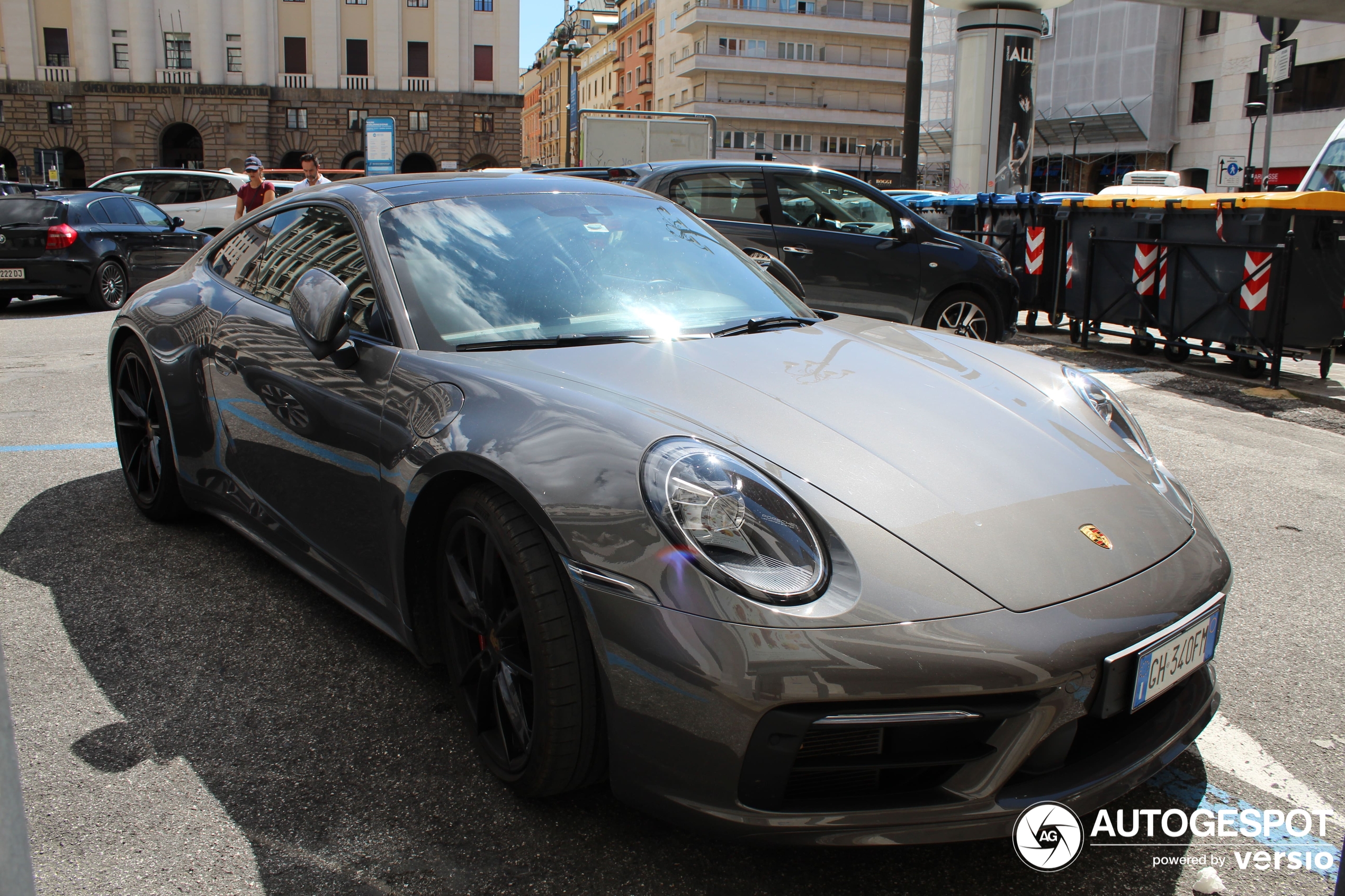 Porsche 992 Carrera 4S