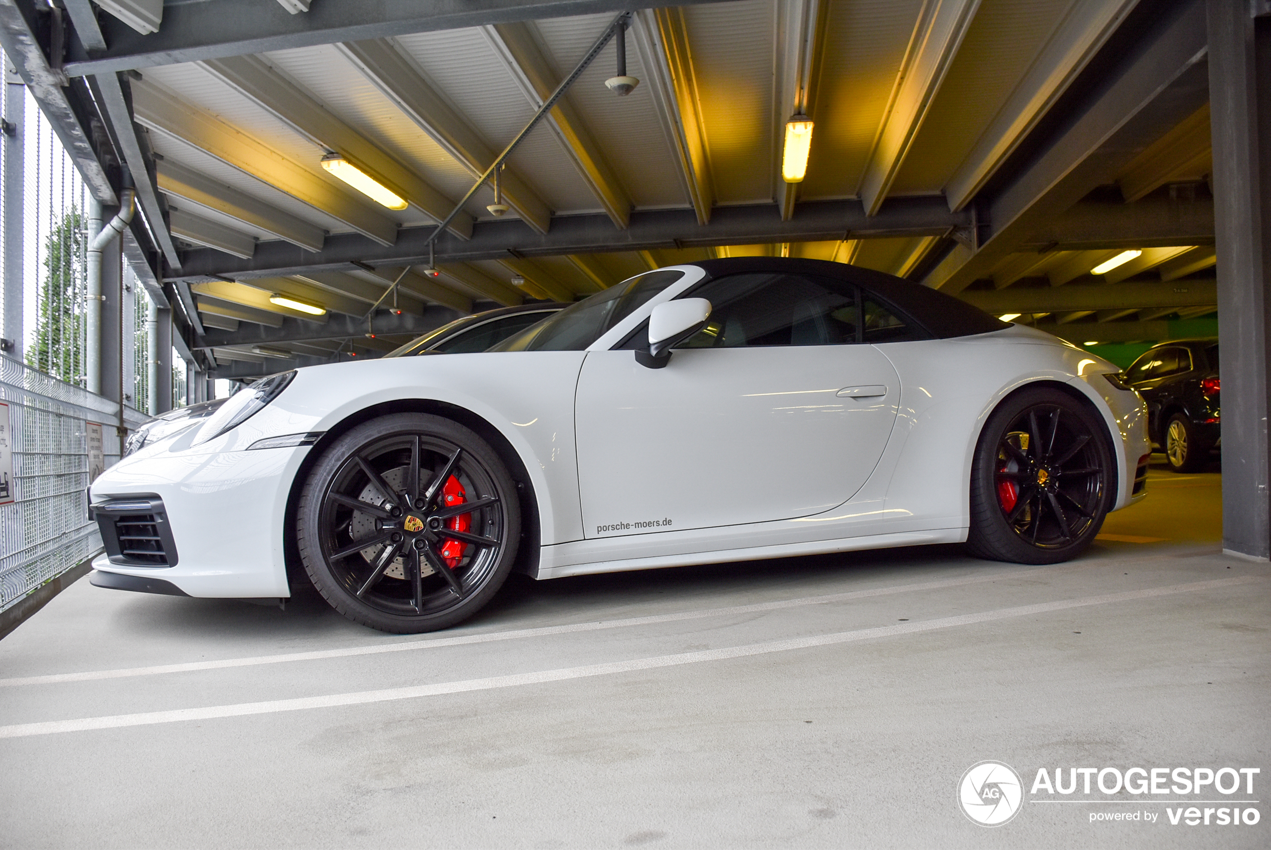 Porsche 992 Carrera 4S Cabriolet