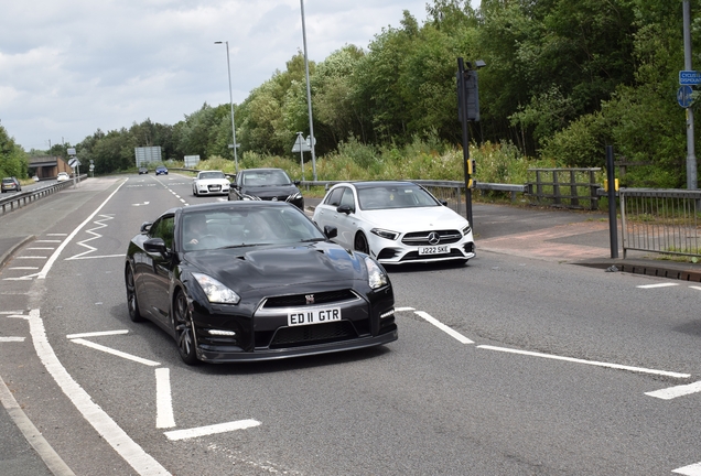 Nissan GT-R 2011