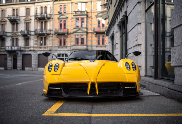 Pagani Huayra Roadster