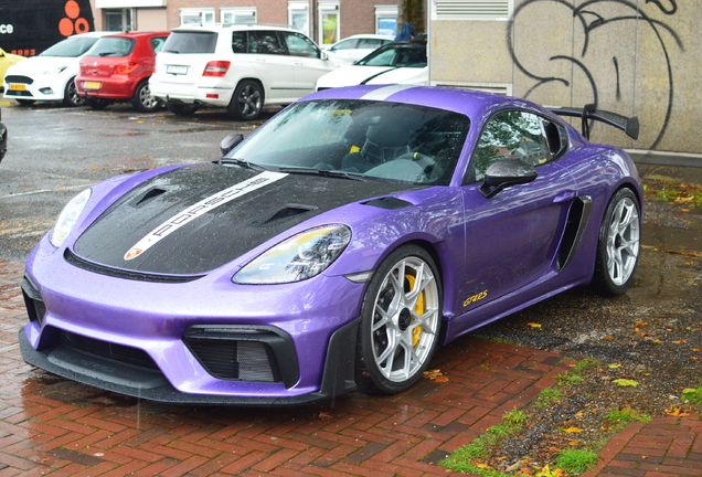 Porsche 718 Cayman GT4 RS Weissach Package