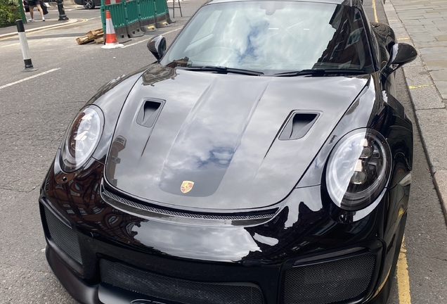 Porsche 991 GT2 RS Weissach Package