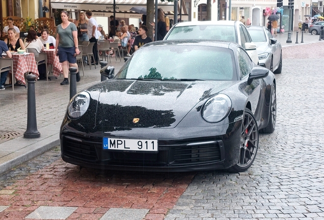 Porsche 992 Carrera 4S