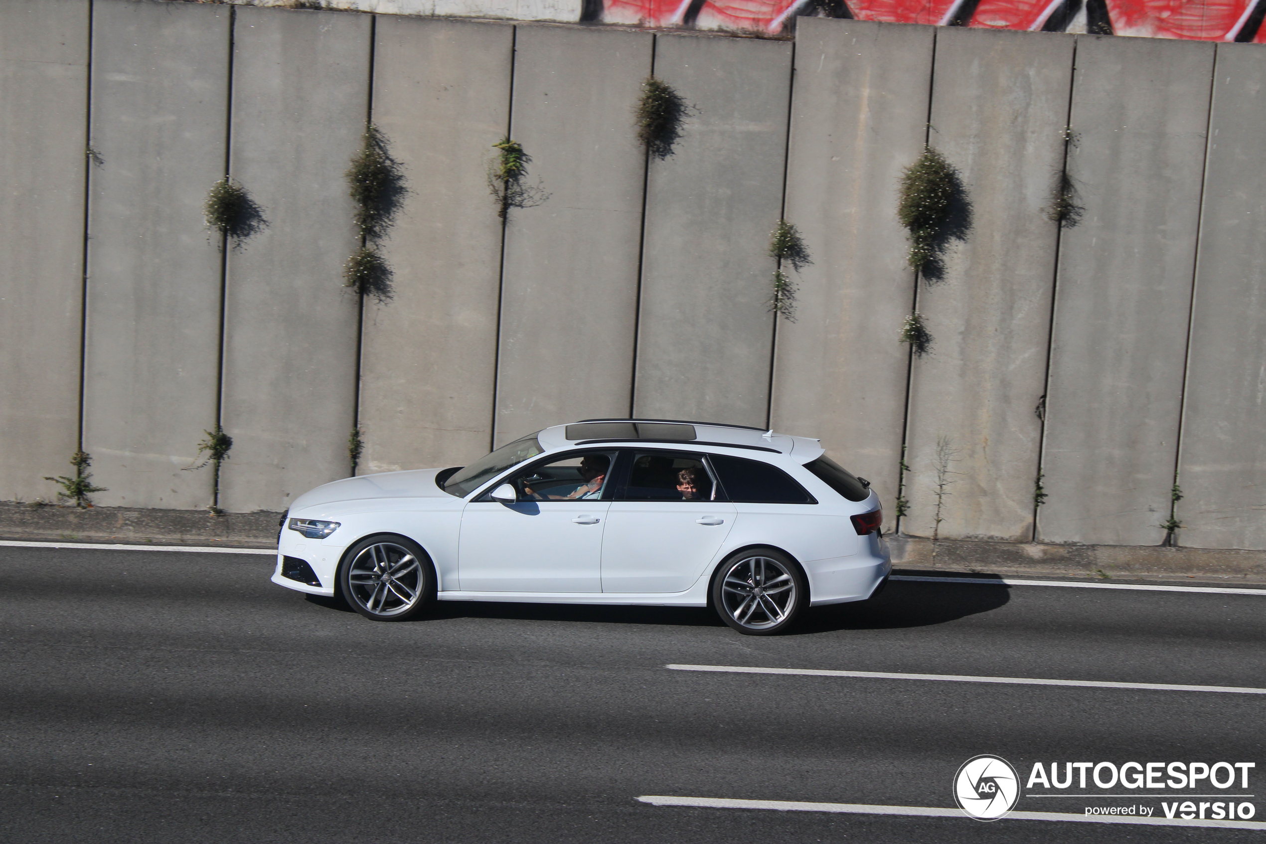 Audi RS6 Avant C7 2015