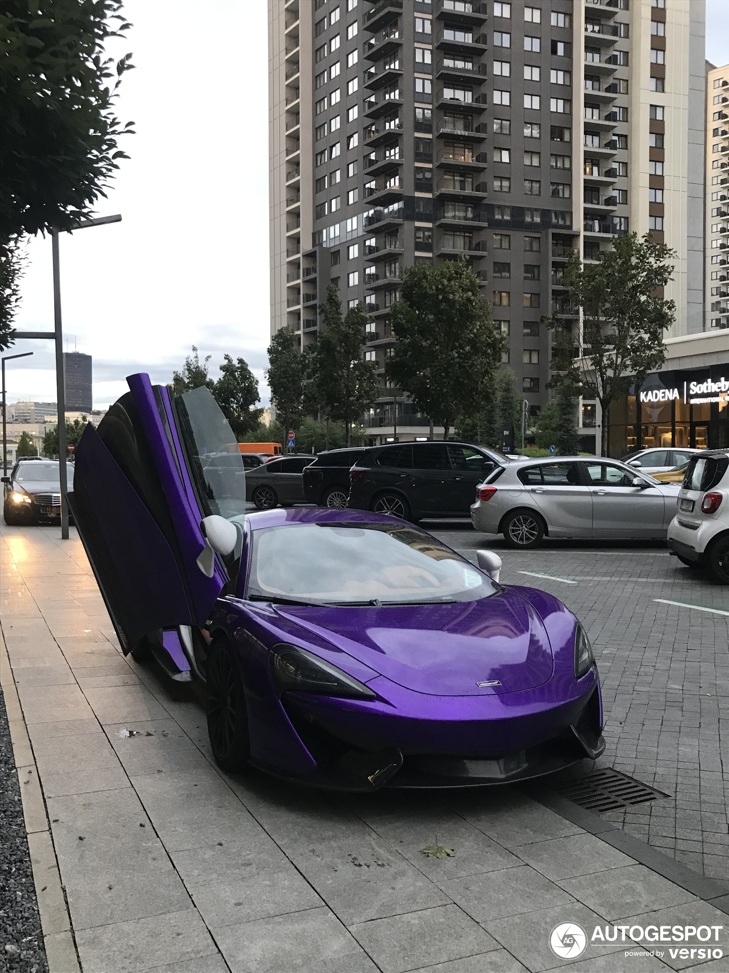 McLaren 570S