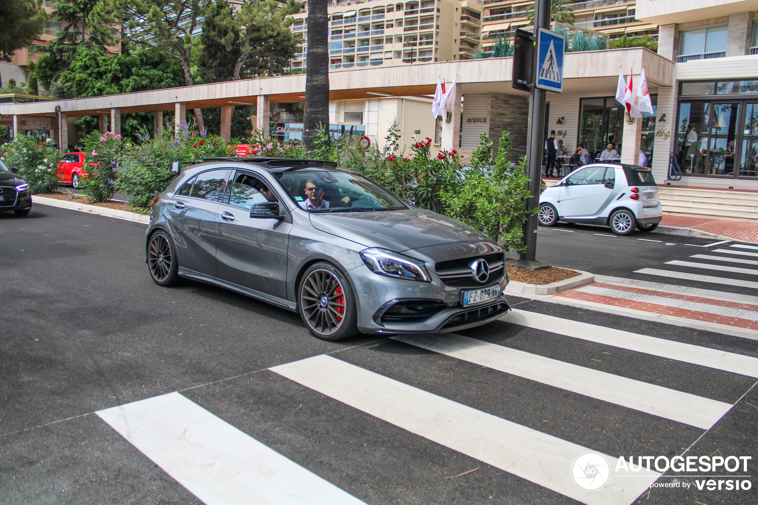 Mercedes-AMG A 45 W176 2015