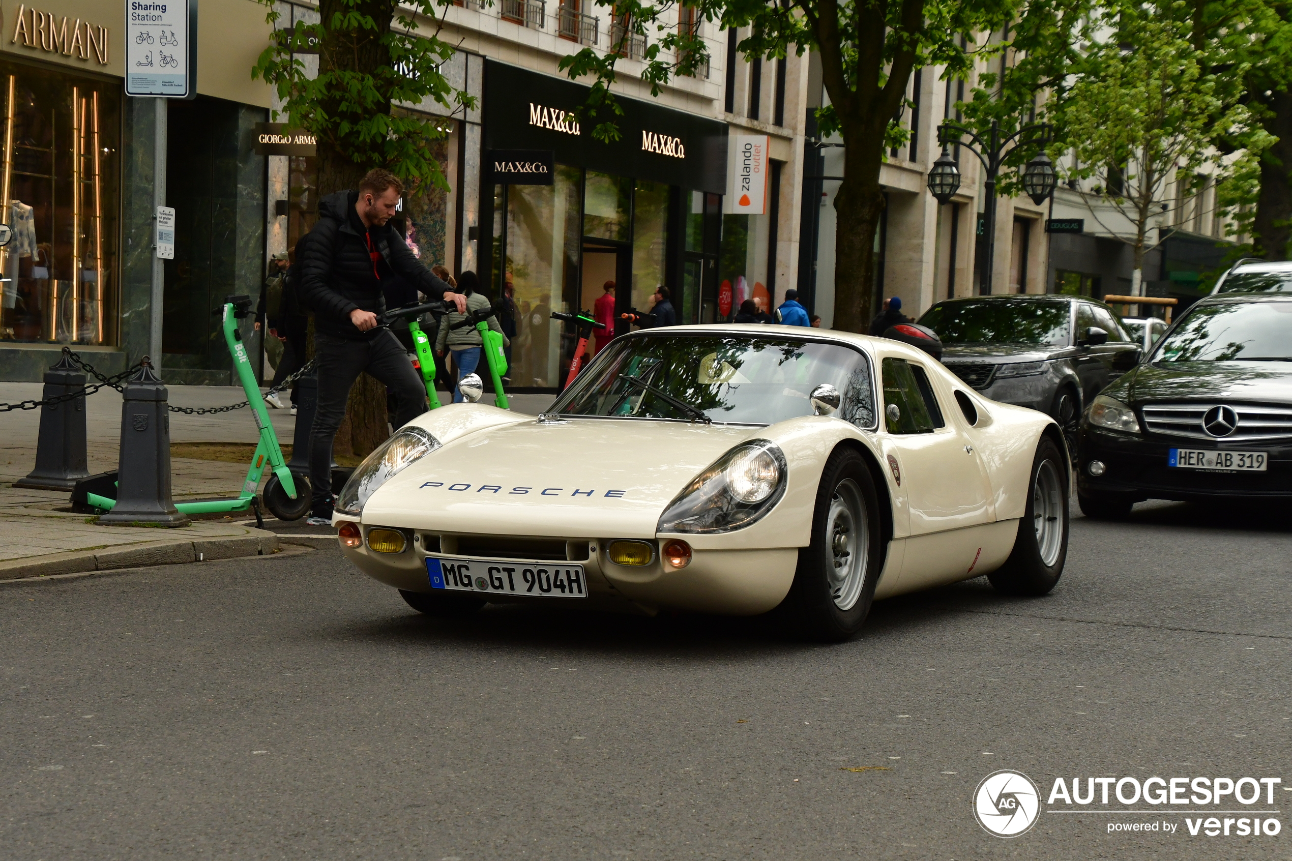 Porsche 904 Carrera GTS - 07 August 2023 - Autogespot