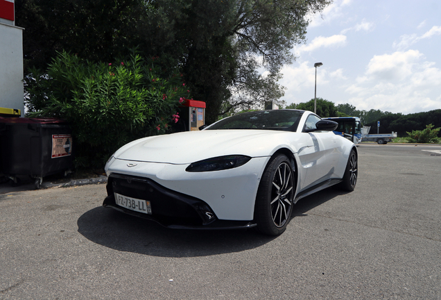 Aston Martin V8 Vantage 2018