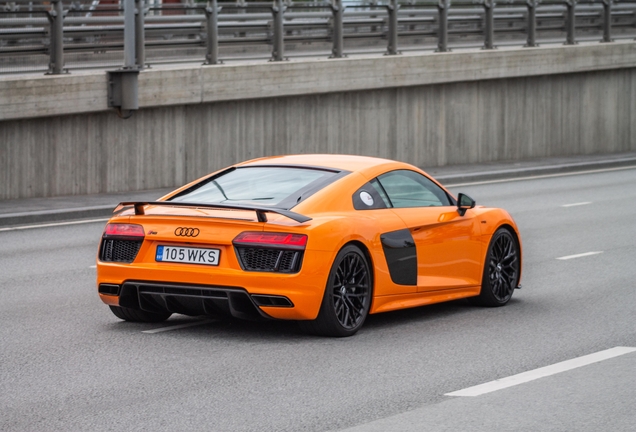 Audi R8 V10 Plus 2015