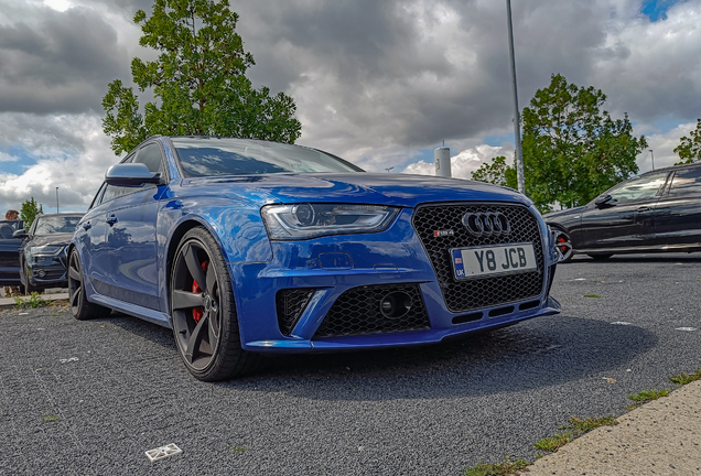 Audi RS4 Avant B8