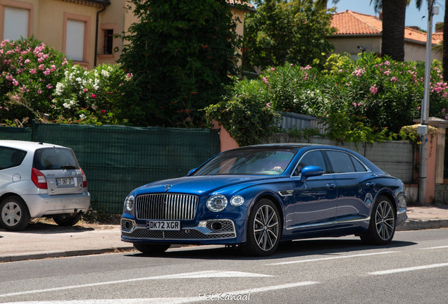 Bentley Flying Spur Hybrid Azure