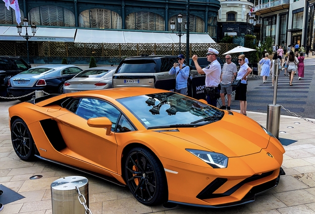 Lamborghini Aventador S LP740-4