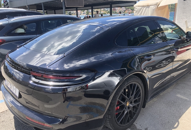 Porsche 971 Panamera Turbo