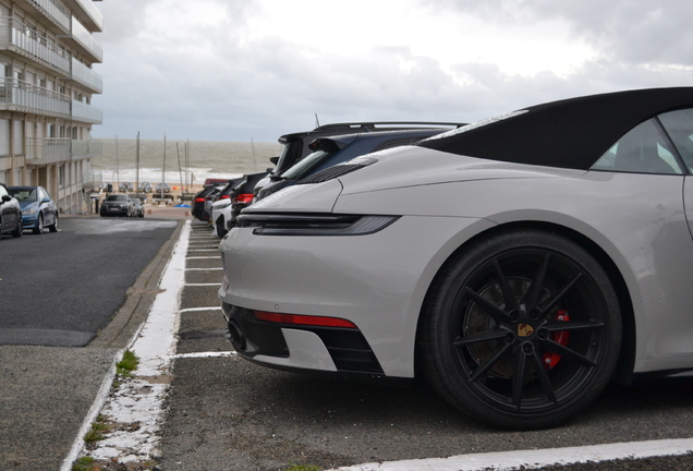 Porsche 992 Carrera 4S Cabriolet