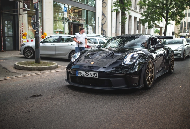 Porsche 992 GT3 RS Weissach Package