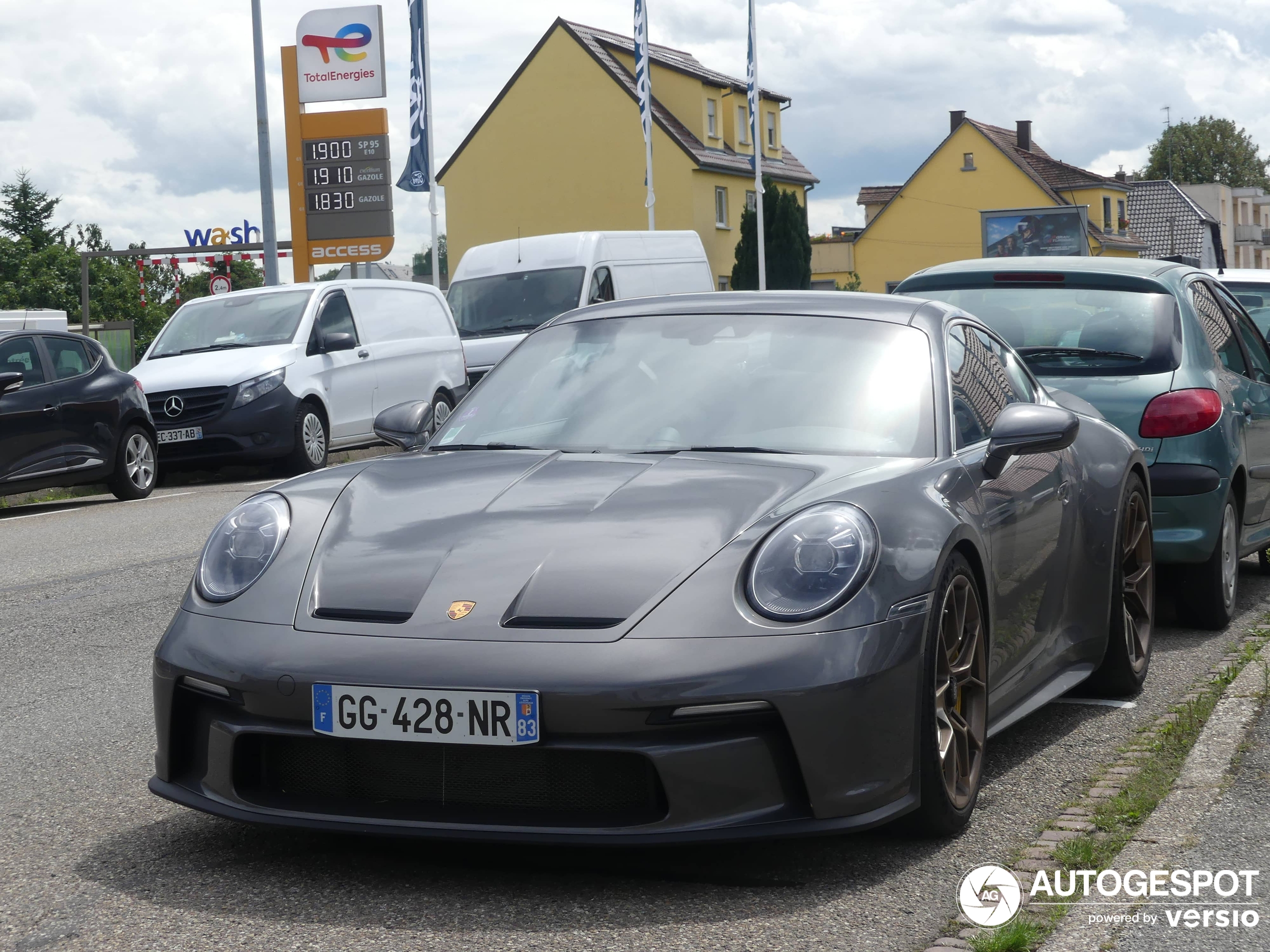 Porsche 992 GT3 Touring