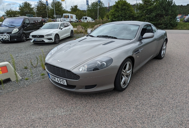 Aston Martin DB9