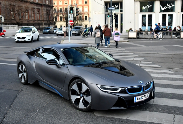 BMW i8