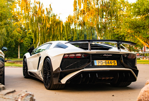 Lamborghini Aventador LP750-4 SuperVeloce