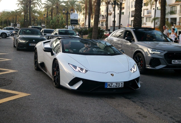 Lamborghini Huracán LP640-4 Performante Spyder