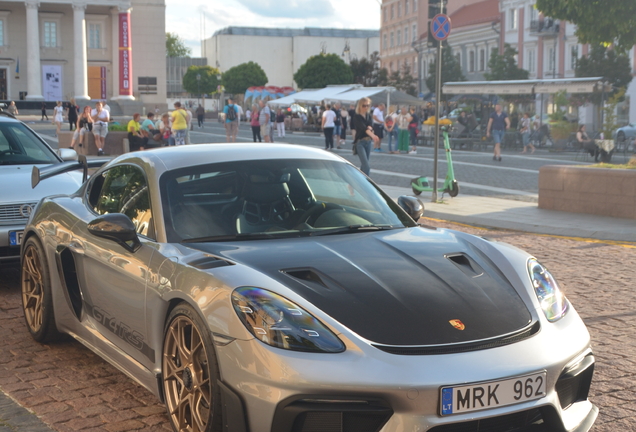 Porsche 718 Cayman GT4 RS Weissach Package