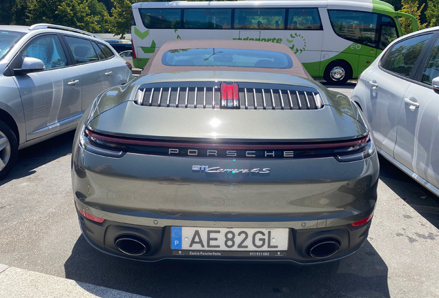 Porsche 992 Carrera 4S Cabriolet