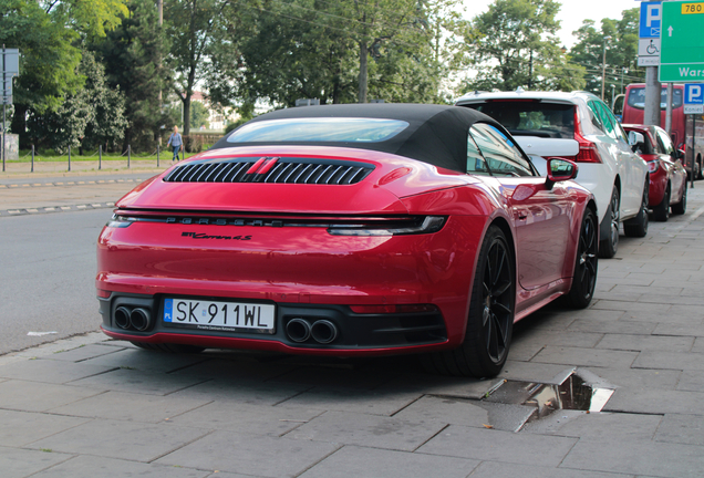 Porsche 992 Carrera 4S Cabriolet