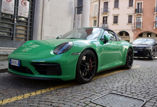 Porsche 992 Targa 4 GTS