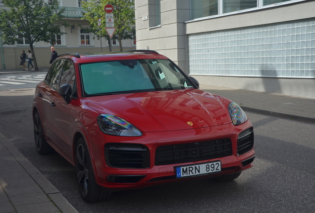 Porsche 9YA Cayenne GTS