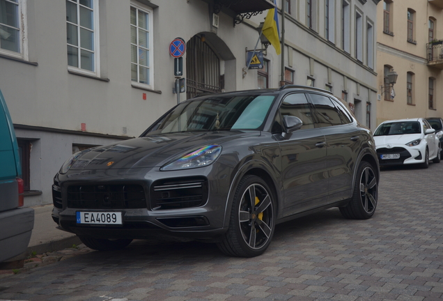 Porsche Cayenne Turbo S E-Hybrid