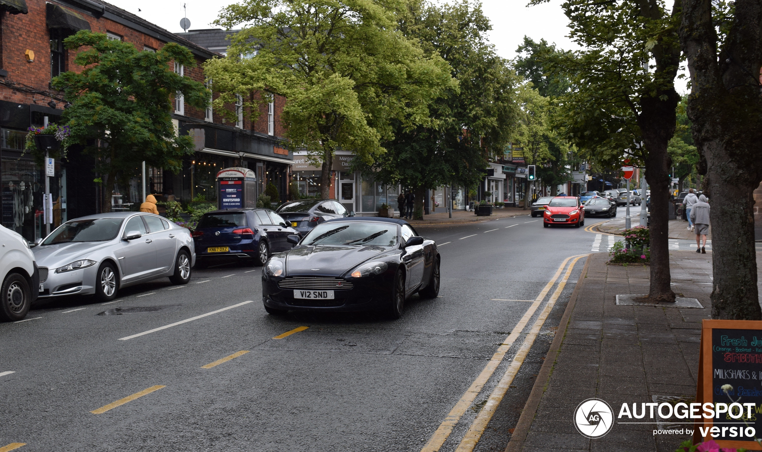 Aston Martin DB9 Volante