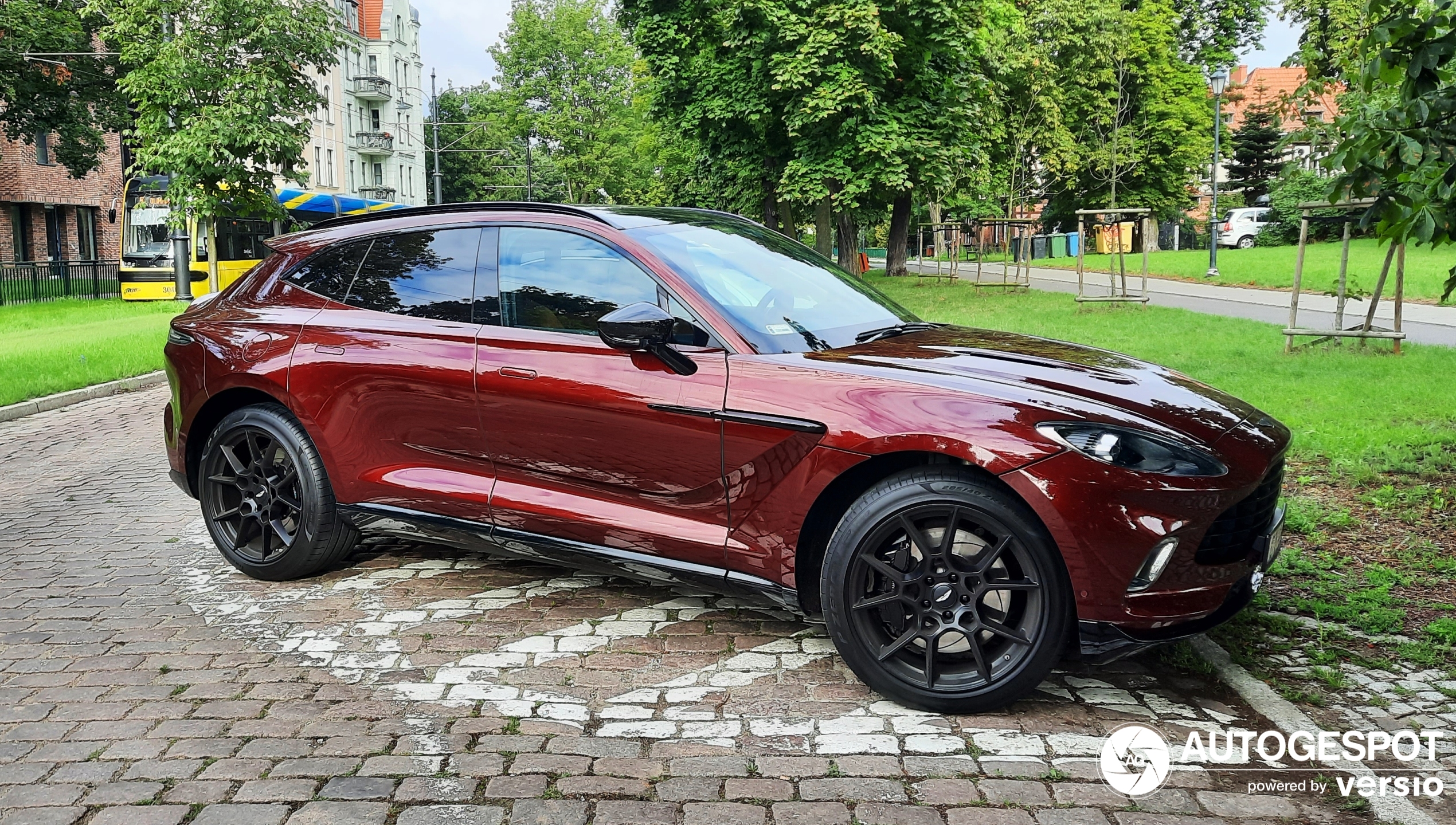 Aston Martin DBX