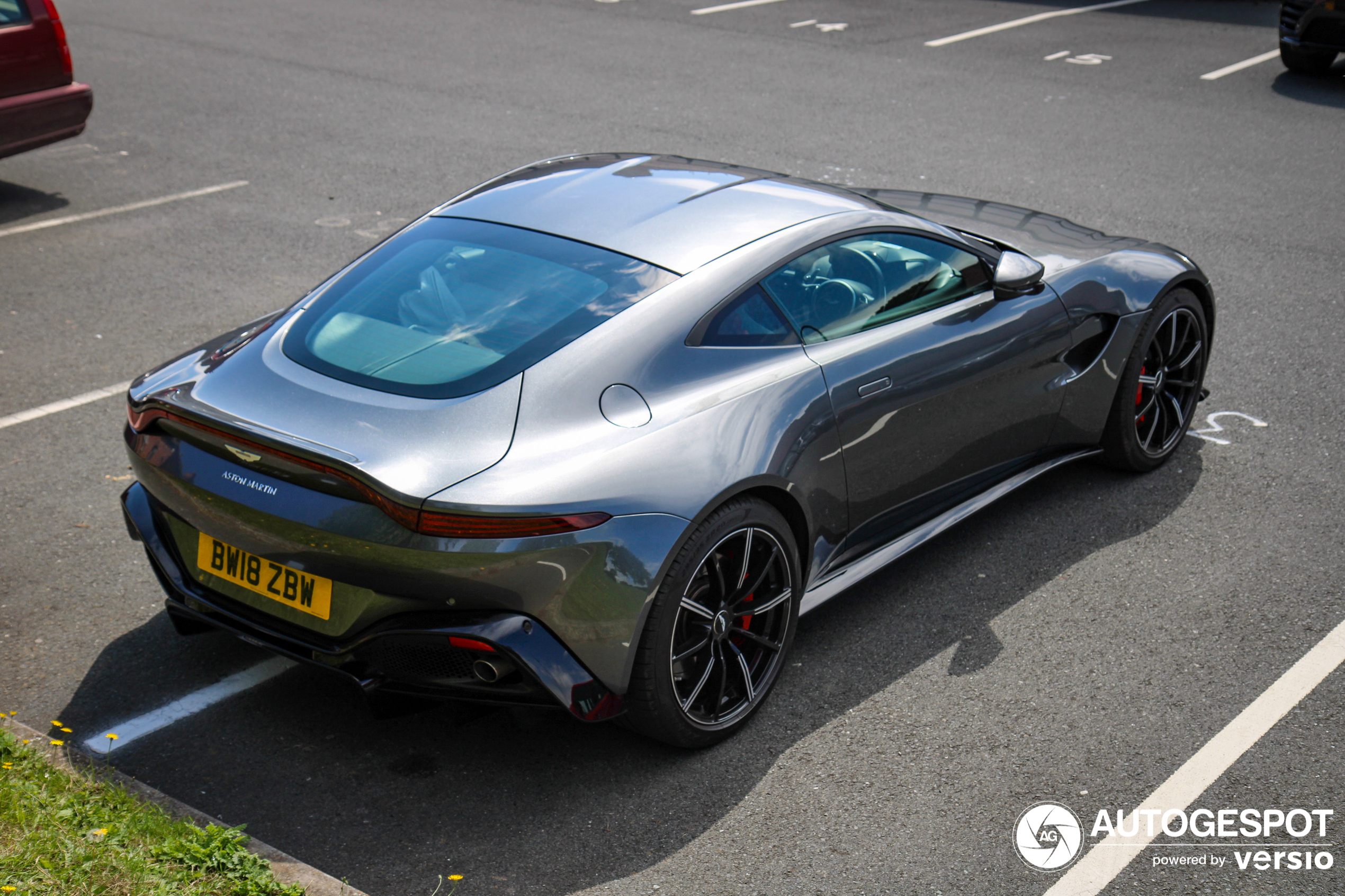 Aston Martin V8 Vantage 2018