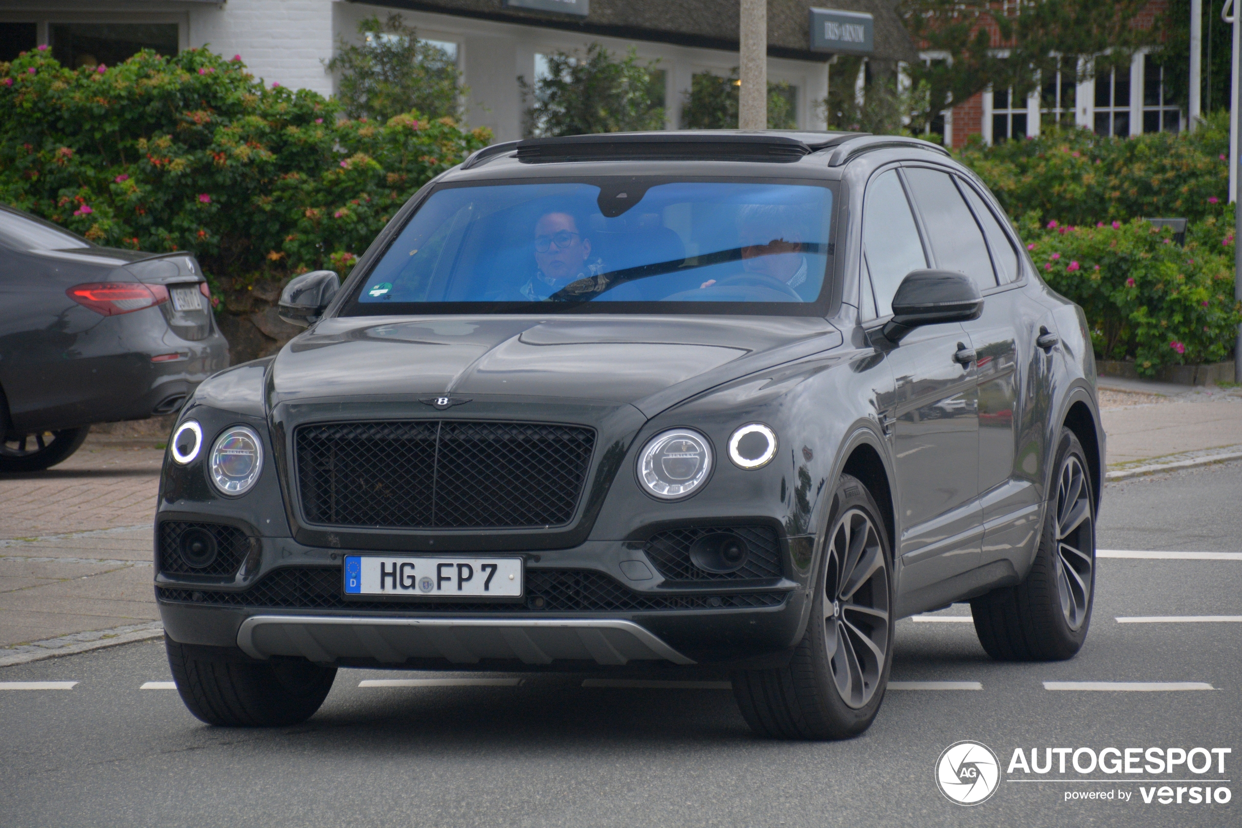 Bentley Bentayga V8