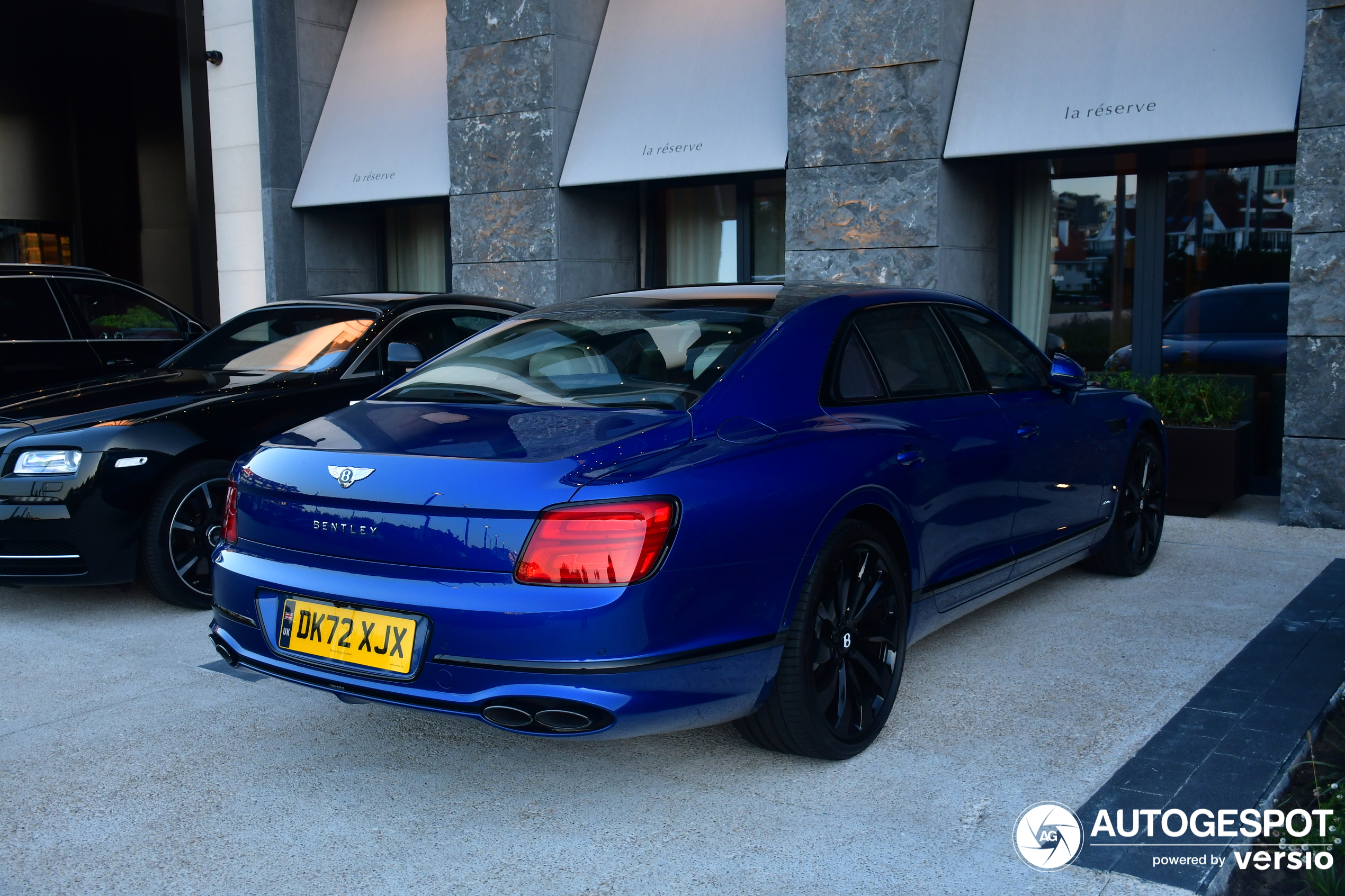 Bentley Flying Spur V8 Azure