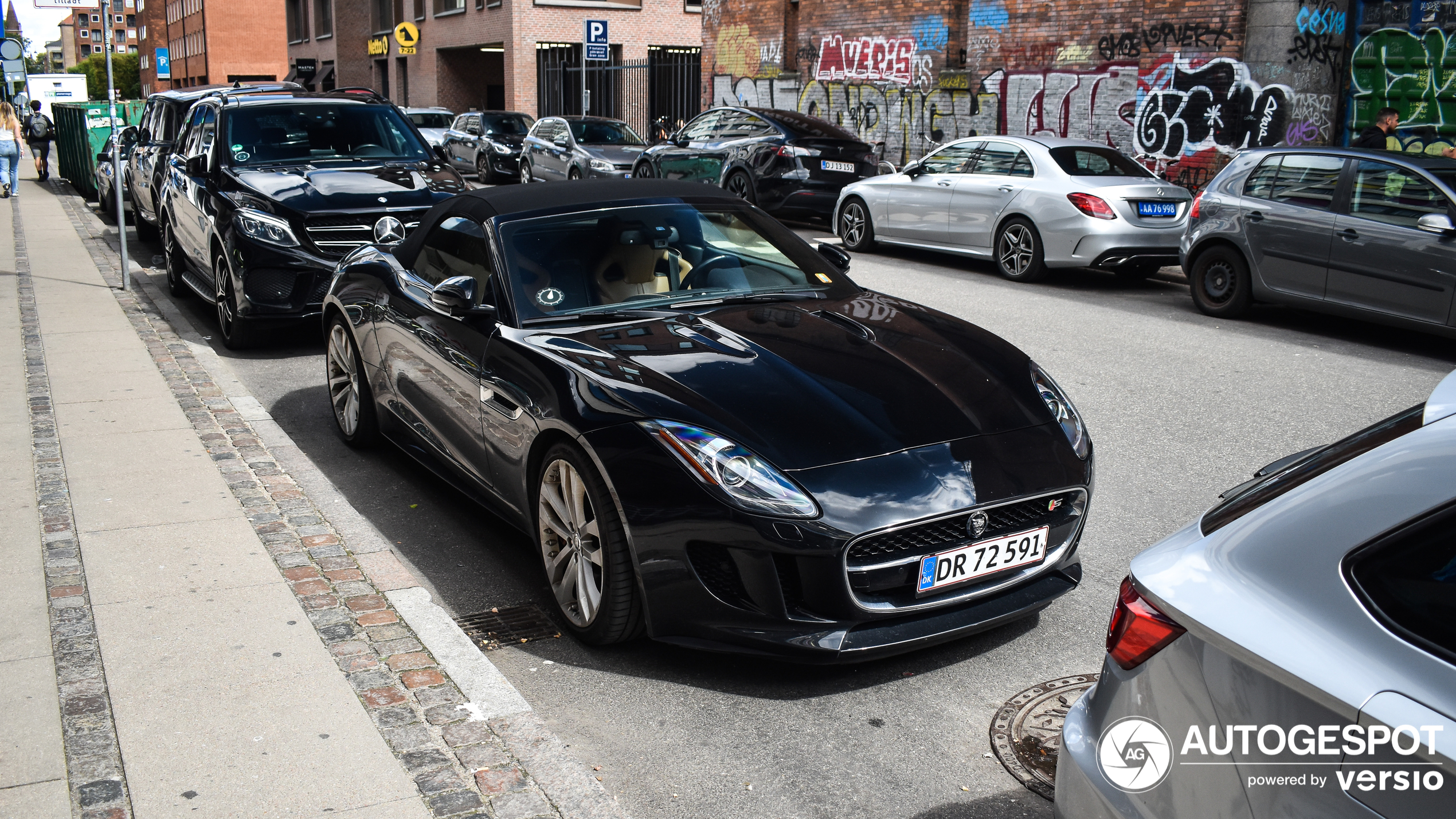 Jaguar F-TYPE S V8 Convertible