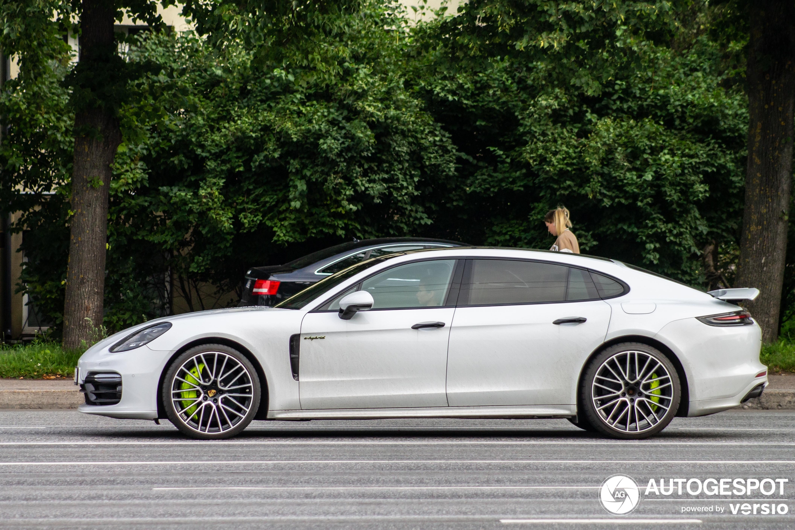 Porsche 971 Panamera Turbo S E-Hybrid Executive