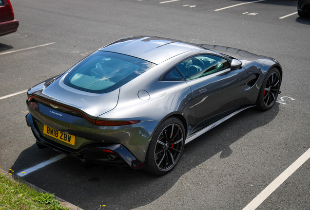 Aston Martin V8 Vantage 2018