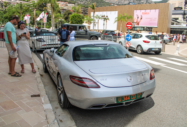 Mercedes-Benz SLS AMG