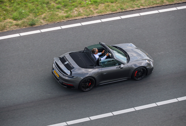 Porsche 992 Carrera 4 GTS Cabriolet