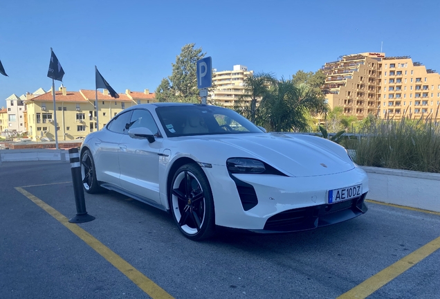 Porsche Taycan Turbo S