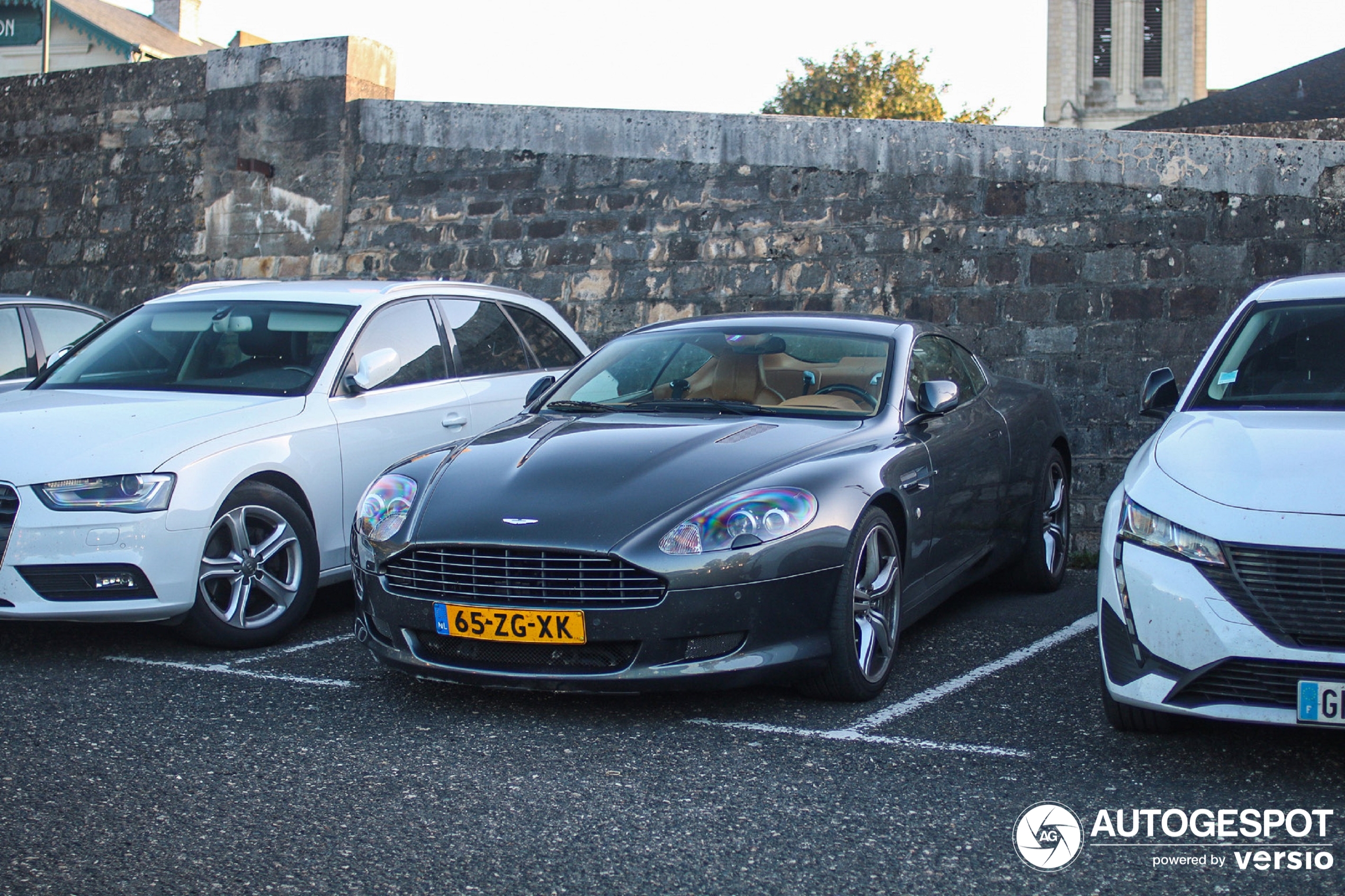 Aston Martin DB9