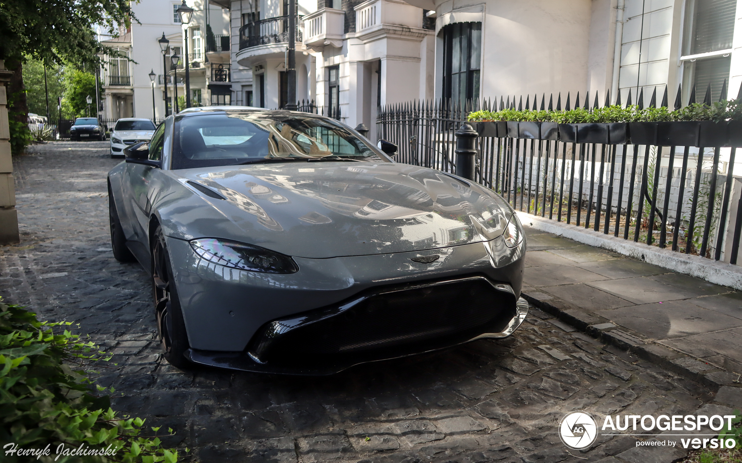 Aston Martin V8 Vantage 2018