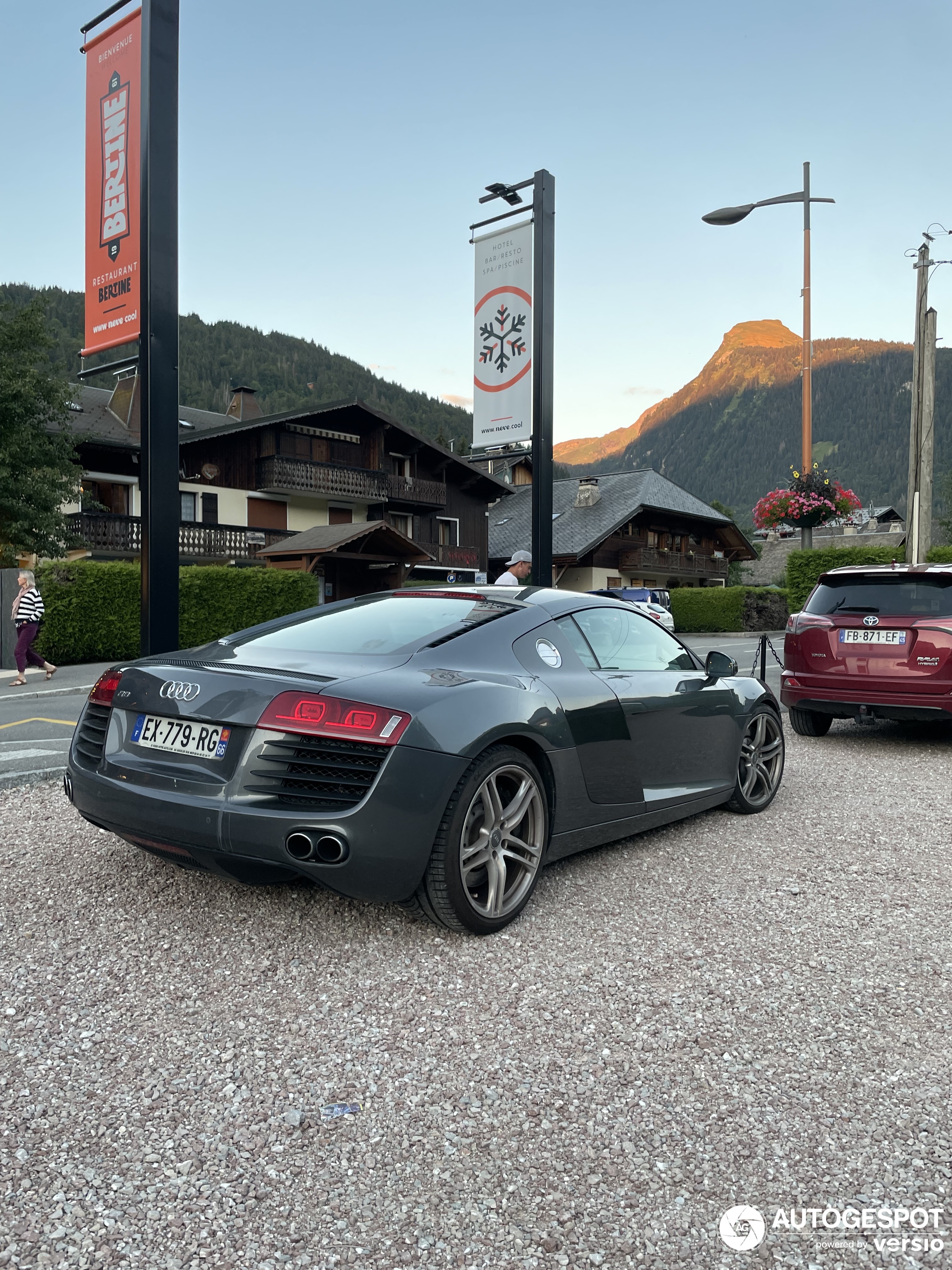 Audi R8